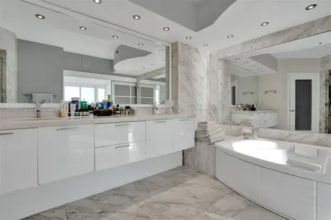 400 Alton Road Miami Beach FL 33139