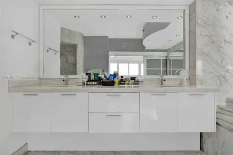 400 Alton Road Miami Beach FL 33139
