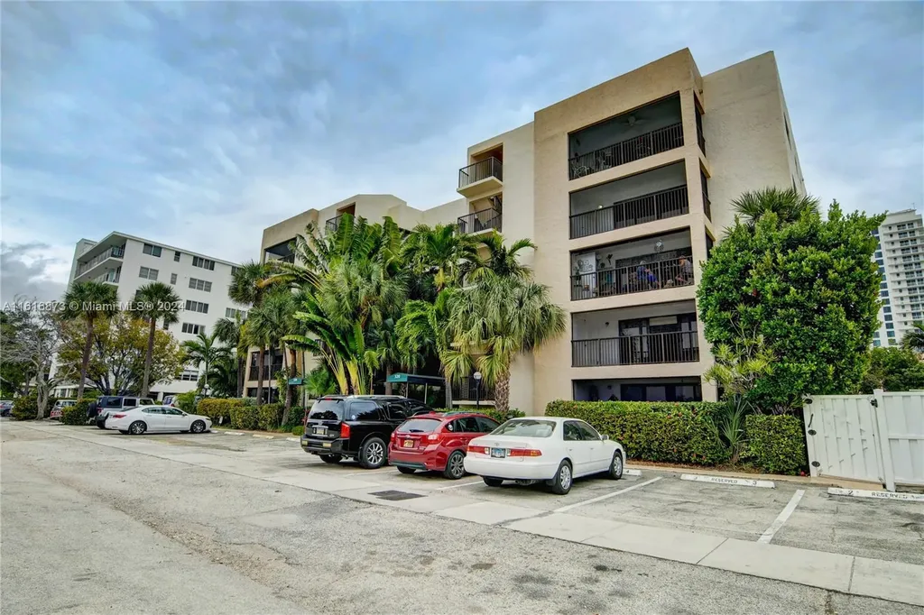 520 Orton Avenue Fort Lauderdale FL 33304