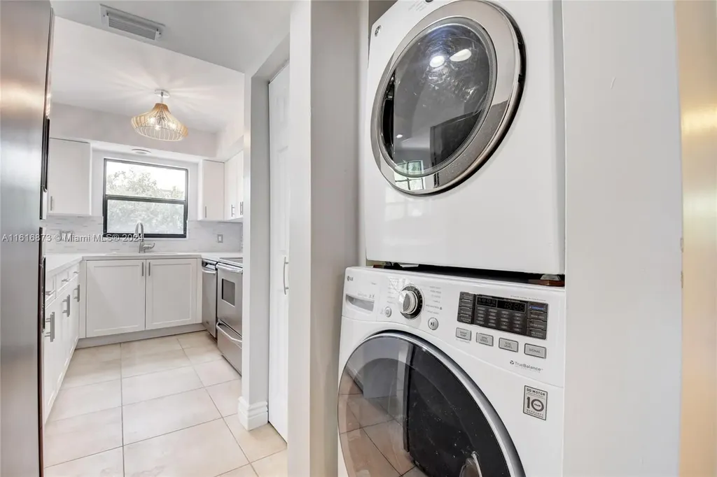 520 Orton Avenue Fort Lauderdale FL 33304