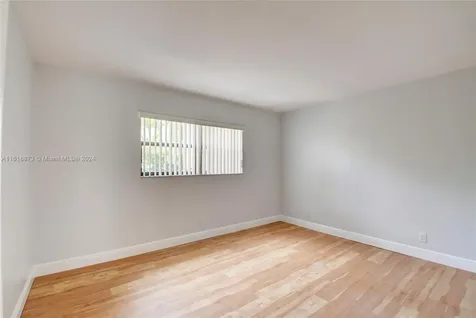 520 Orton Avenue Fort Lauderdale FL 33304