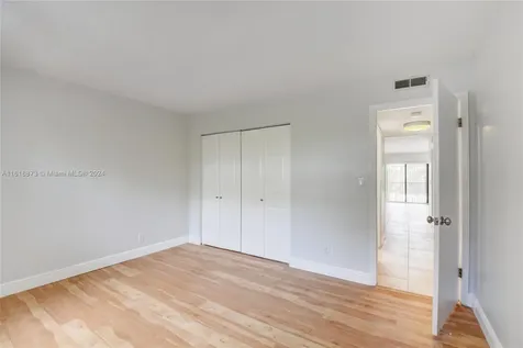 520 Orton Avenue Fort Lauderdale FL 33304