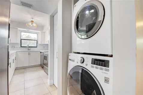 520 Orton Avenue Fort Lauderdale FL 33304