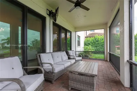 8555 E Baypoint Circle Parkland FL 33076