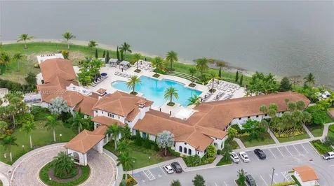 8555 E Baypoint Circle Parkland FL 33076
