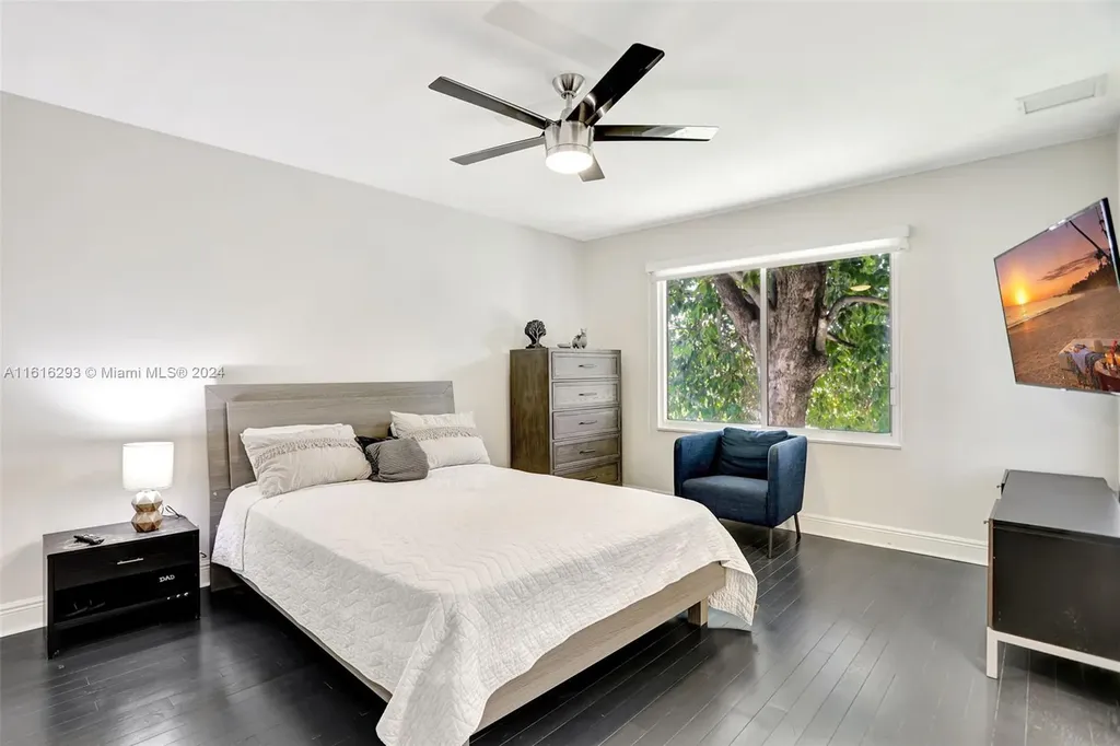 2144 Oakland Hills Way Coral Springs FL 33071