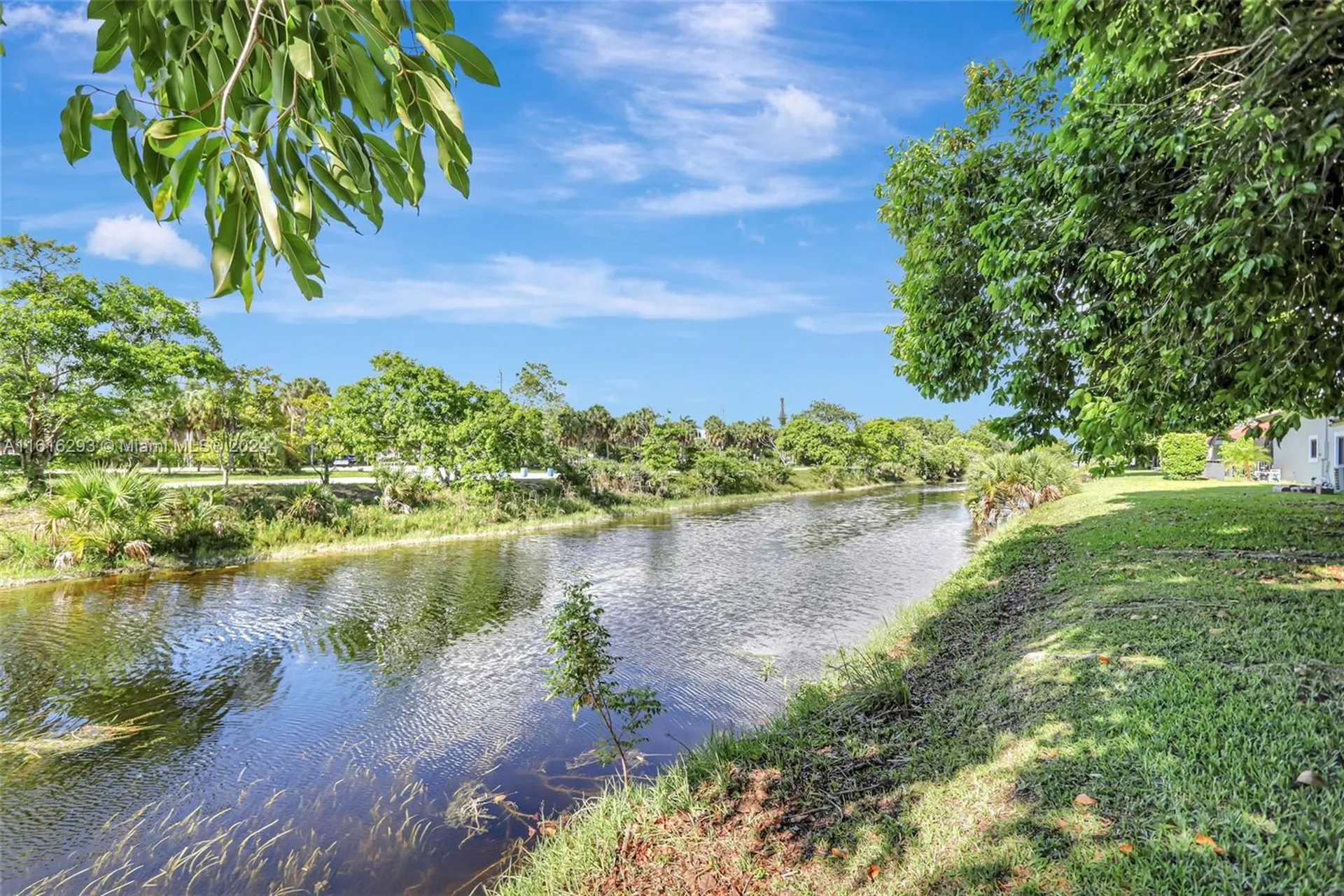 2144 Oakland Hills Way Coral Springs FL 33071