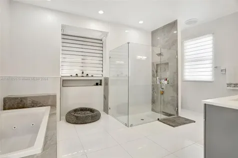 2144 Oakland Hills Way Coral Springs FL 33071
