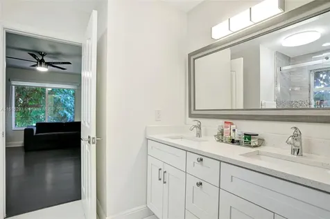 2144 Oakland Hills Way Coral Springs FL 33071