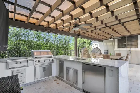 2144 Oakland Hills Way Coral Springs FL 33071
