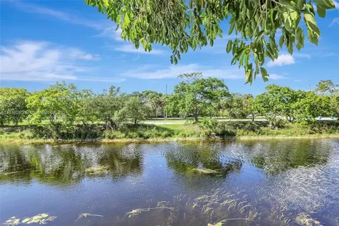 2144 Oakland Hills Way Coral Springs FL 33071