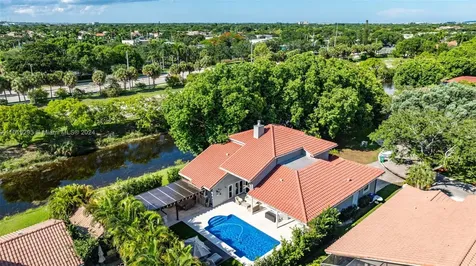 2144 Oakland Hills Way Coral Springs FL 33071