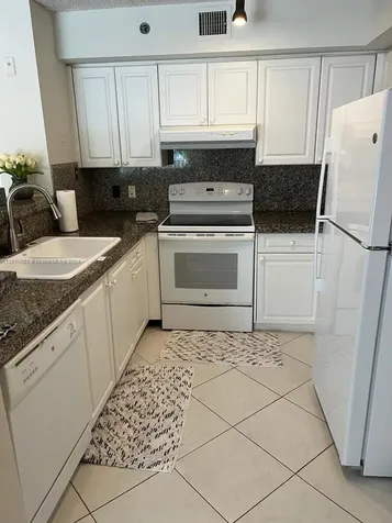 19901 E Country Club Drive Aventura FL 33180