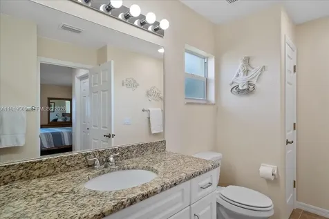 924 Lake Drive E Lake Placid FL 33852