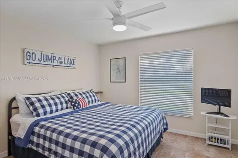 924 Lake Drive E Lake Placid FL 33852
