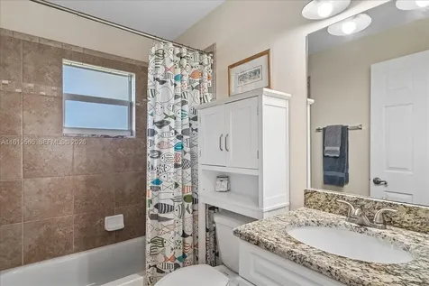 924 Lake Drive E Lake Placid FL 33852