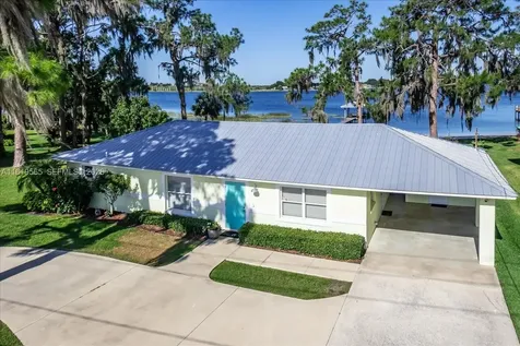 924 Lake Drive E Lake Placid FL 33852
