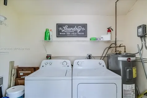 924 Lake Drive E Lake Placid FL 33852