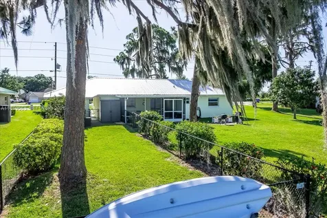 924 Lake Drive E Lake Placid FL 33852