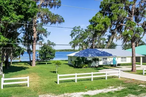 924 Lake Drive E Lake Placid FL 33852