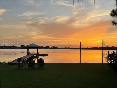 924 Lake Drive E Lake Placid FL 33852