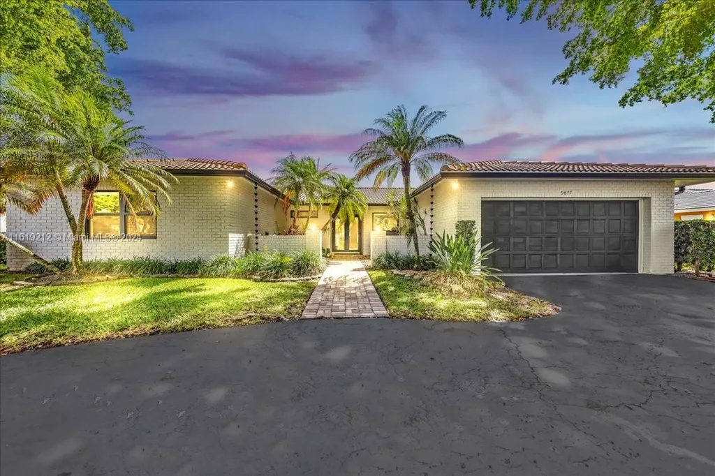 9877 Ramblewood Drive Coral Springs FL 33071