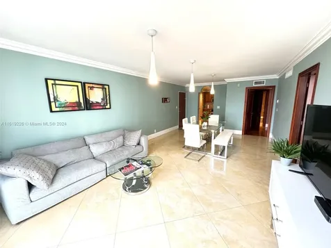 3901 S Ocean Drive Hollywood FL 33019