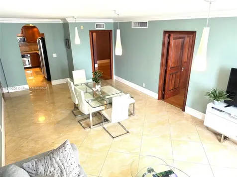 3901 S Ocean Drive Hollywood FL 33019