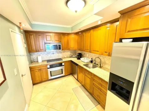 3901 S Ocean Drive Hollywood FL 33019