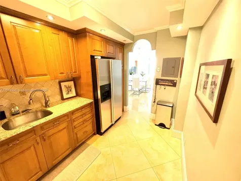 3901 S Ocean Drive Hollywood FL 33019