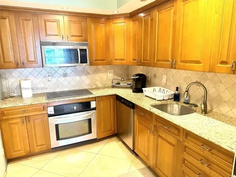 3901 S Ocean Drive Hollywood FL 33019