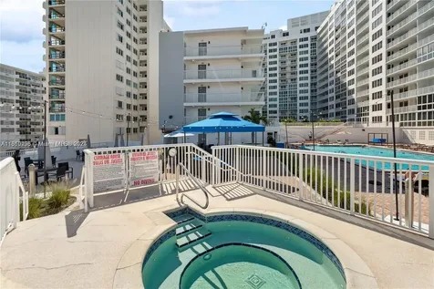 5401 Collins Avenue Miami Beach FL 33140