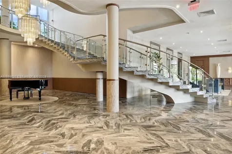 5401 Collins Avenue Miami Beach FL 33140