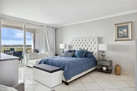 5401 Collins Avenue Miami Beach FL 33140