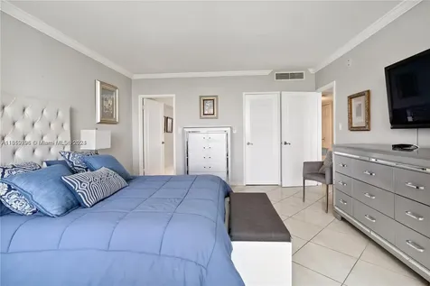 5401 Collins Avenue Miami Beach FL 33140