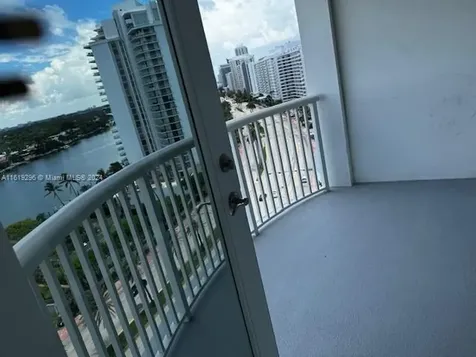 5401 Collins Avenue Miami Beach FL 33140