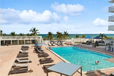 5401 Collins Avenue Miami Beach FL 33140