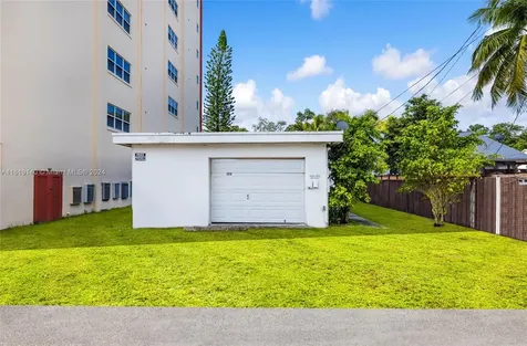1711 Buchanan Street Hollywood FL 33020