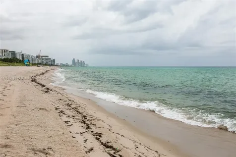 8233 Harding Avenue Miami Beach FL 33141