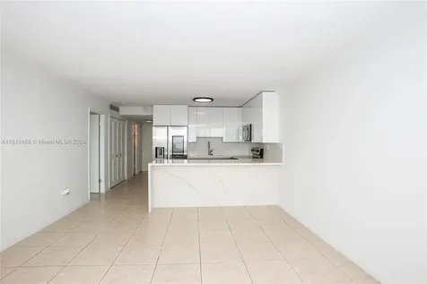 8233 Harding Avenue Miami Beach FL 33141