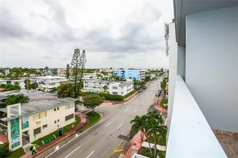 8233 Harding Avenue Miami Beach FL 33141