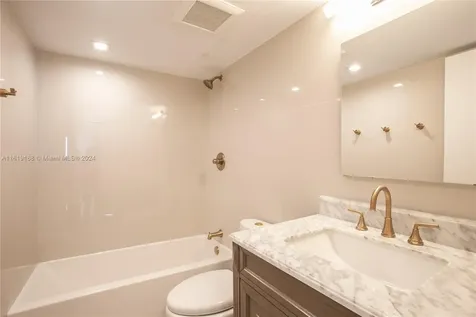 8233 Harding Avenue Miami Beach FL 33141