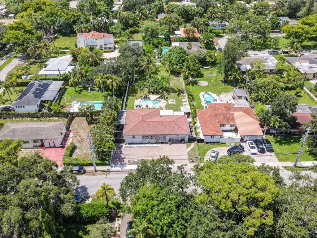 380 NE 131st Street North Miami FL 33161