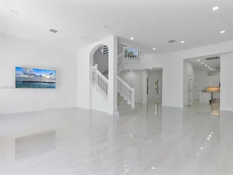21301 NE 38th Avenue Aventura FL 33180