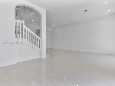 21301 NE 38th Avenue Aventura FL 33180