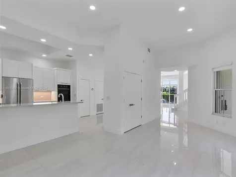 21301 NE 38th Avenue Aventura FL 33180