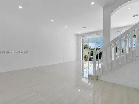 21301 NE 38th Avenue Aventura FL 33180