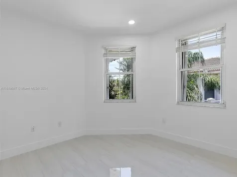 21301 NE 38th Avenue Aventura FL 33180