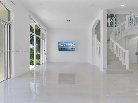21301 NE 38th Avenue Aventura FL 33180