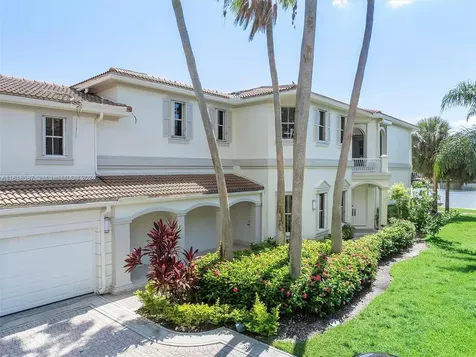 21301 NE 38th Avenue Aventura FL 33180